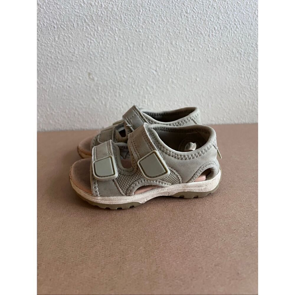 H&M baby sandals size 6